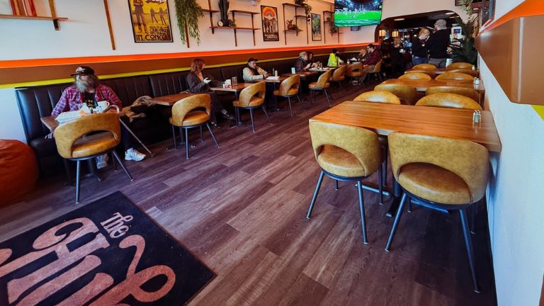 The Hub Bar Grill 1